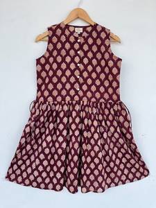Vestido Mini sin Mangas para Mujer, 100% Algodón, Estampado Floral Color Granate, Cierre de Botones al Frente, Corte en A, Estilo Boho, Ropa de Boutique para Verano - Product Image 1