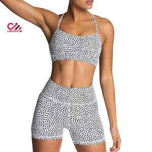 Ensemble short de sport et yoga confortable, respirant, séchage rapide, motif uni, dernière tendance, grandes tailles, vente en gros, vêtements de fitness pour femmes - Product Image 2