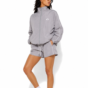 Ensemble court coupe-vent personnalisé avec logo, en nylon, pour femme, deux pièces, avec bandes réfléchissantes, survêtement streetwear, vestes - Product Image 1