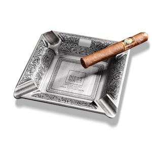 Cendrier en cuivre jaune gravé robuste à 4 fentes, grand cendrier en métal pour cigarettes, pour la maison et le bureau, cadeaux pour hommes - Product Image 2