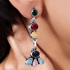 Pendientes Largos de Plata Oxidada con Jade y Latón en Forma de Campana Estilo Bohemia para Mujer |   Proveedor de Joyería Étnica de Moda para Bodas al por Mayor - Product Image 2