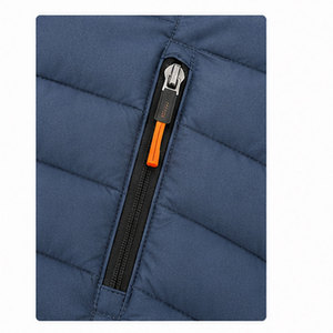 Chaleco de Invierno Premium para Hombre, Acolchado y Duradero, con Relleno Térmico Ligero y Cierre de Cremallera Seguro para Actividades al Aire Libre - Product Image 4