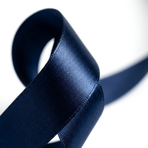 Ruban satiné bleu marine 25 mm, simple face, 100 % polyester, résistant au rétrécissement, 5 rouleaux x 8 mètres, vente en gros directe usine pour trophées - Product Image 3