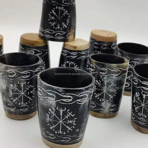 Verre artisanal exquis avec verre en corne de Viking avec gravure noire naturelle d'Inde - Product Image 3