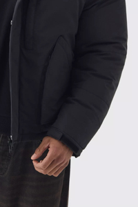 Blouson d'hiver mat noir minimaliste pour homme, matelassé, isolé, coupe-vent, chaud, avec patchwork de fourrure, pour l'extérieur par temps froid, en laine - Product Image 6