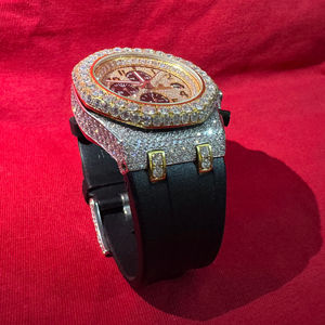 Montre de Luxe Personnalisée pour Homme avec Boîtier en Moissanite VVS et Cristal, Mouvement Quartz, 41mm, Bracelet en Acier Inoxydable Style Antique, Idéale pour les Affaires - Product Image 1