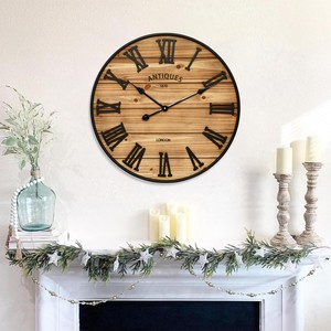 Horloge murale artisanale en bois de chêne avec chiffres romains - Design antique en gros - Product Image 1