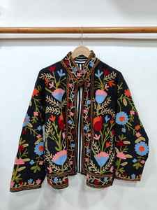 Chaqueta de algodón bordada Suzani del fabricante, ropa exterior étnica colorida, chaqueta étnica de algodón para fiestas, chaqueta bomber Suzani. - Product Image 4