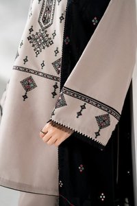 Nouvelles arrivées de robes Salwar Kameez brodées pour femmes, vêtements d'été en tissu lawn, conçus par des créateurs pakistanais. - Product Image 5
