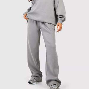 OEM Women loose Fit cotton <b>Polyester</b> Tracksuit Set Casual Crew Neck Sweatshirt and Relaxed <b>Jogger</b> Pants Lounge Wear Outfit - Product Image 6