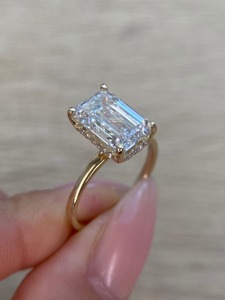 Anillo de compromiso con halo oculto de 6.10 CT con corte esmeralda, cultivado en laboratorio, certificado IGI F-VVS2, anillo de oro macizo de 18k, anillo con diamante de laboratorio - Product Image 4