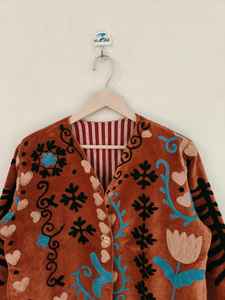 Veste en velours brodée Suzani, style vintage floral bohème, faite à la main, veste en velours Suzani brodée à la main, style ethnique vintage - Product Image 2