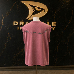 Camiseta sin mangas Y2K al por mayor, estilo muscle fit, de algodón lavado, estilo streetwear, con gráfico de alambre de púas y logo estampado en relieve - Product Image 2