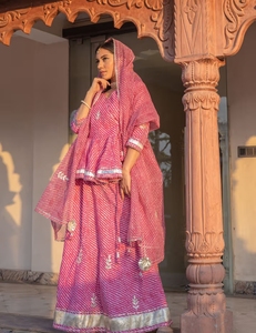 Conjunto KV Pink Leheriya Lehenga Dupatta (Conjunto de 3 piezas) - Product Image 5