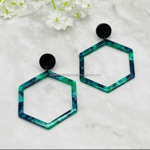 Pendientes de resina con diseño moderno y elegante para mujer, accesorios de moda, regalos de Acción de Gracias, fabricante de marca privada, personalizado - Product Image 4