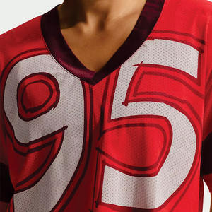 Camiseta de fútbol americano de malla corta para mujer, diseño personalizado por sublimación, cuello en V, estilo retro, hombros caídos, estilo urbano. - Product Image 3