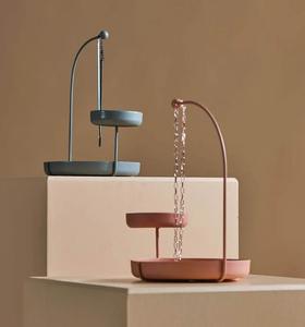 Organizador de Joyas Contemporáneo con Soporte Elevado para Platos, Gancho de Brazo Curvo, Almacenamiento de Collares, Bandeja Doble, Exhibidor Inteligente para Tocador - Product Image 3