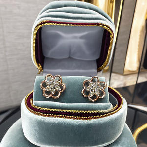 Certifié IGI Or 14 carats Bijoux élégants Boucles d'oreilles en diamant de haute qualité - Product Image 2