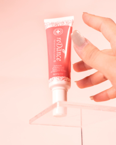 Cápsulas Hidratantes para el Cuidado Íntimo Femenino y Gel Reafirmante Íntimo, Set de Prueba para Viaje - Product Image 5