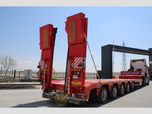 Offre Spéciale : Semi-remorque surbaissée à col de cygne détachable, 80-100 tonnes, pour machines d'excavation, prix usine Chine - Product Image 2