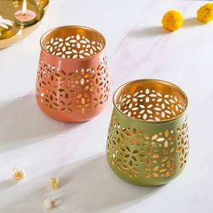 Ensemble de bougeoirs en métal avec motif floral découpé, éclat d'ambiance chaleureux, finition durable pour la décoration festive de la maison, les cadeaux et la relaxation - Product Image 3