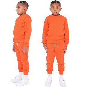 Conjunto Deportivo Personalizado al por Mayor para Hombre, Ecológico, Elástico en Cuatro Direcciones, Transpirable, de Poliéster/Algodón, Sudadera con Capucha y Pantalones Deportivos - Product Image 1