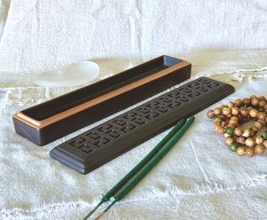 Brûleur d'encens religieux en bois massif fait main de haute qualité avec plateau attrape-cendres durable, décoration intérieure indienne - Product Image 5