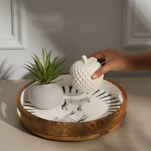 Plateau de service rond en bois émaillé fait main avec logo et taille personnalisés pour les fêtes, les bars et les restaurants - Style américain - Product Image 2