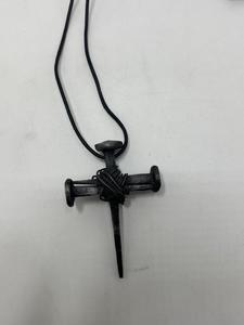 Pendentifs en forme de croix chrétienne en fer forgé de qualité supérieure pour la fabrication de bijoux, fabrication en gros OEM et exportation mondiale - Product Image 5