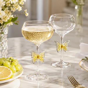 Verres à cocktail transparents en borosilicate faits à la main de 385 ml, sans plomb, coupe Martini, verres à Margarita, verrerie de bar réutilisable en gros - Product Image 1