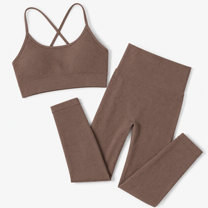 Conjunto de yoga acanalado sin costuras para mujer: leggings de cintura alta y sujetador deportivo con espalda cruzada para fitness y gimnasio - Product Image 6