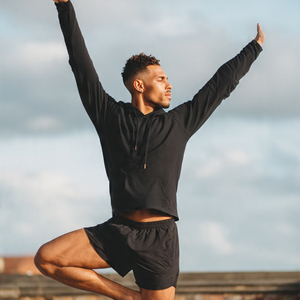 กางเกงขาสั้นโยคะเอวสูงทรงเข้ารูปสำหรับผู้ชาย น้ำหนักเบา ผลิตจากโพลีเอสเตอร์ 100% แห้งเร็ว กันน้ำ เป็นมิตรกับสิ่งแวดล้อม เหมาะสำหรับฤดูร้อน - Product Image 1