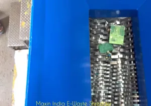 Trituradora de Placas PCB Semiautomática, Capacidad de 1000 kg/h, Trituradora de Chatarra de Doble Eje para Aplicaciones Industriales - Product Image 3