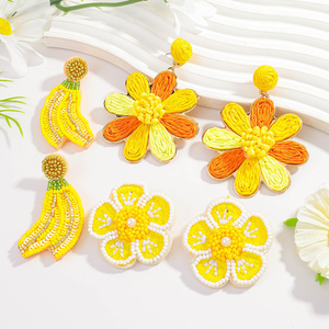 ต่างหูห้อยประดับลายปักผลไม้และดอกไม้สีเหลืองสไตล์โบฮีเมียน ต่างหูประดับลูกปัดรูปกล้วยและดอกเดซี่สำหรับผู้หญิง เครื่องประดับฤดูร้อน - Product Image 3