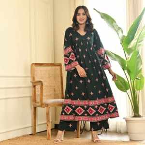 RAYONNE ATTRACTIVE BEAU IMPRIMÉ TRAVAIL PRÊT À PORTER ROBE ANARKALI VERT - Product Image 1