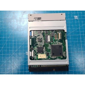 Bandeja para Disco Duro Fujitsu CA06123-B481 Usada Como Está, Piezas de Equipos Semiconductores Legados - Product Image 1