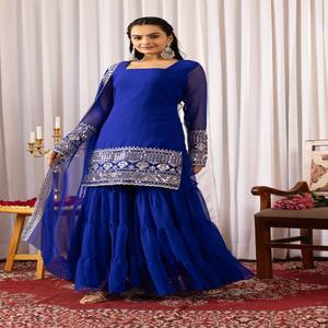 Ensemble Kurta Sharara en Georgette Brodé Bleu VASTRA COTTAGE avec Dupatta à Bordure en Dentelle, Tenue Traditionnelle Ethnique pour Femmes, Vêtements de Fête - Product Image 1