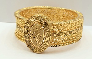 Brazalete Clásico con Patrón de Flores en Oro de 22K para Mujer, Joyería Fina para Uso Diario y Compromisos - Product Image 3