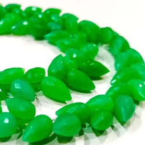 Chrysoprase naturel en forme de goutte d'eau, facetté, 6x10 mm, vendu par brin de 8 pouces de long - Product Image 4