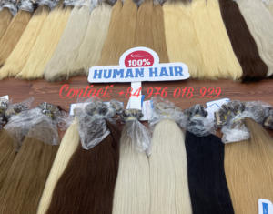 Extensiones de cabello humano sedoso Ins con cinta sedosa de 100%, textura recta dibujada doble, estilo ondulado Natural crudo - Product Image 3