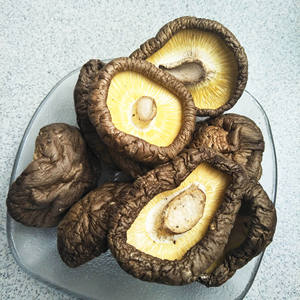 DRIED SHITAKE <b>MUSHROOMS</b> FROM VIETNAM WITH HIGH NUTRITION and GOOD PRICE - Product Image 3