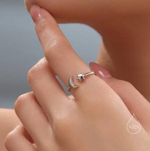 Anillo Abierto de Plata de Ley con Luna y Estrella, Talla Ajustable, Anillo de Estrella y Luna, Joyería Celestial, Anillo Delicado de la Estrella de David - Product Image 2
