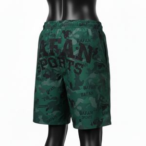 Shorts cortavientos para mujer, tela de nailon premium, estampado de camuflaje verde con logo serigrafiado, shorts personalizados de streetwear para mujer - Product Image 5
