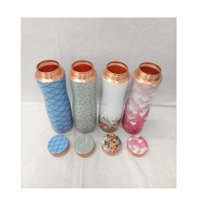 ขวดน้ำทองแดงดีไซน์ใหม่พร้อมดีไซน์ป้องกันการรั่วซึมและคุณประโยชน์ต่อสุขภาพแบบอายุรเวทสำหรับผู้ที่ชื่นชอบสุขภาพ - Product Image 2