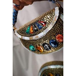 Elegante Bolso de Mano de Metal Antiguo para Mujer, Accesorios de Moda con Cristales - Product Image 1