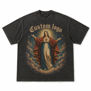 Camiseta Oversize para Hombre 100% Algodón con Gráfico de Corazón Sagrado Gótico, Diseño Artístico de Moda, Estampado DTG, Estilo Urbano, Ajuste Holgado y Tejido Pesado - Product Image 1