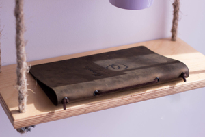 Cubierta de Menú de Cuero de Lujo de Primera Calidad, Diseño Plegable, Agarre Cómodo, Protección para Restaurantes, Cafés, Bares, Hoteles LMC-0175 - Product Image 2