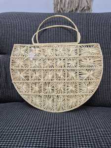 Sac fourre-tout en raphia fait main avec franges en macramé, sac de plage tissé pour femme, mode estivale - Product Image 5