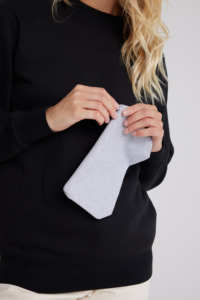 Pochette en tissu de coton recyclé avec fermeture éclair, conçue pour le rangement quotidien, les accessoires de maquillage, les petits objets, facile à transporter, durable - Product Image 2
