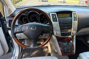 Lexus RX 330 2004 d'<span class=keywords><strong>occasion</strong></span> en bon état, sans réserve, moteur V6, transmission intégrale, pack Premium Plus, provenance <span class=keywords><strong>sud</strong></span> des États-Unis - Product Image 2